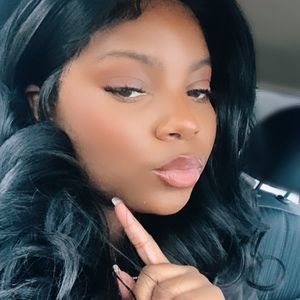 Meet your Posher, Indya